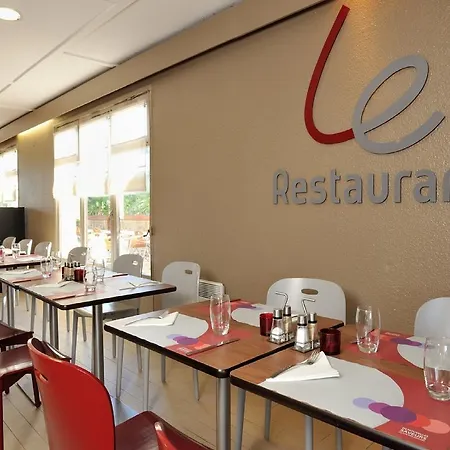 Campanile La Rochelle Nord - Chagnolet Hotel 3*