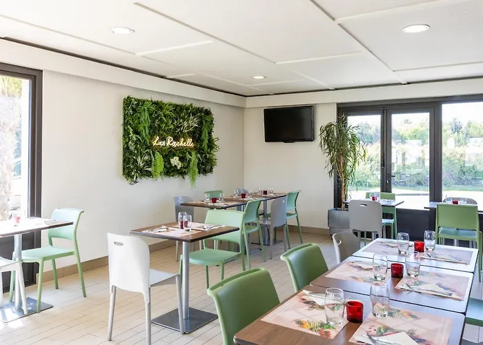 Hotel Campanile La Rochelle Nord - Chagnolet 3*