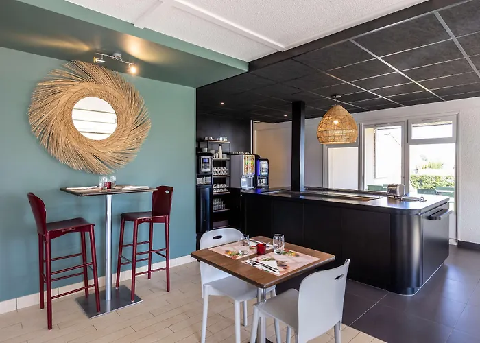 Hotel Campanile La Rochelle Nord - Chagnolet 3*