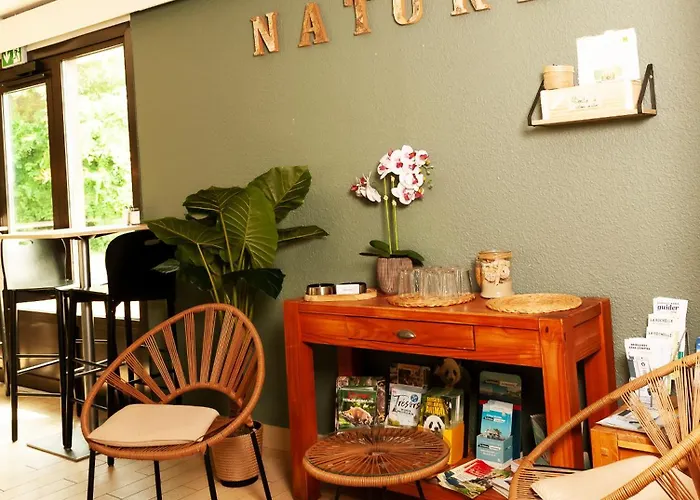 ホテル Campanile Nature - La Rochelle 3*