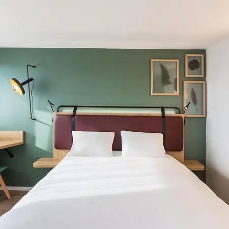 Campanile La Rochelle Nord - Chagnolet Hotel 3*