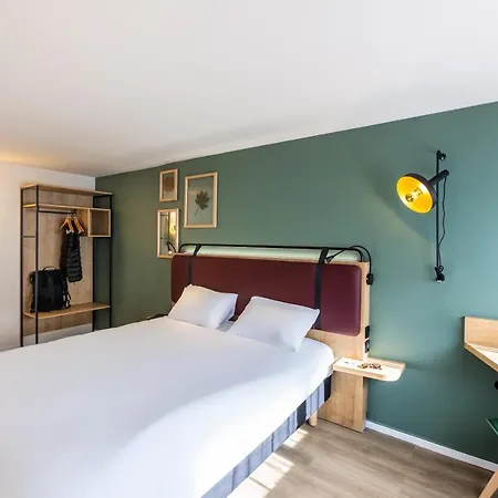Campanile La Rochelle Nord - Chagnolet Hotel 3*