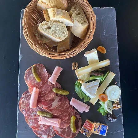 Campanile La Rochelle Nord - Chagnolet מלון