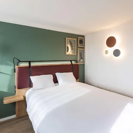 מלון Campanile La Rochelle Nord - Chagnolet 3*