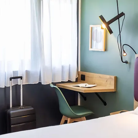 Campanile La Rochelle Nord - Chagnolet מלון 3*