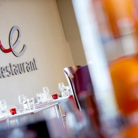 מלון Campanile La Rochelle Nord - Chagnolet 3*