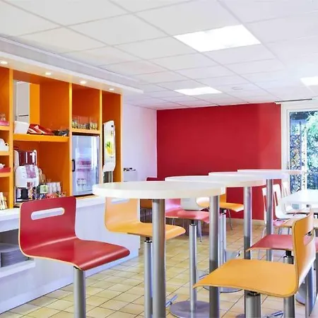 Campanile La Rochelle Nord - Chagnolet Hotell 3*
